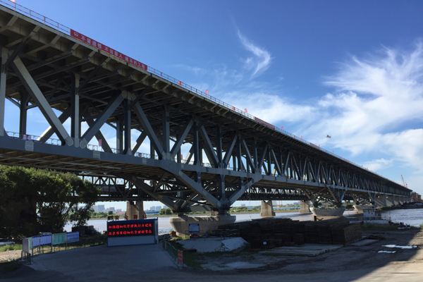 松花江公铁两用桥改建项目钢箱梁加工及安装工程