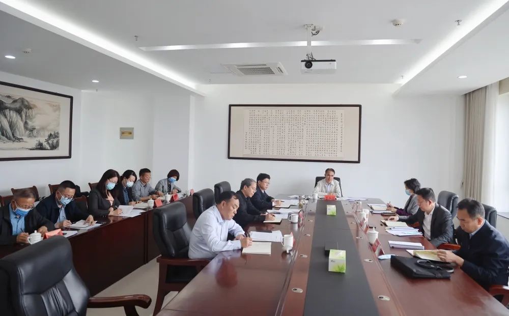 河南省总工会召开党组会议 学习贯彻习近平总书记重要指示精神和重要论述 谋划深入推进主题教育